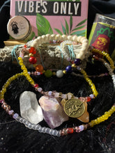 Load image into Gallery viewer, Prosperity,Clarity & Divine Guidance Focus Box