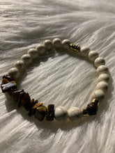 Load image into Gallery viewer, 𝐶𝑟𝑒𝑎𝑡𝑖𝑣𝑖𝑡𝑦𝑃𝑟𝑜𝑡𝑒𝑐𝑡𝑖𝑜𝑛𝐺𝑟𝑜𝑢𝑛𝑑𝑖𝑛𝑔 Bracelet
